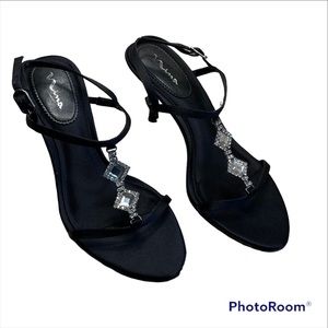 Nina Vespa 6M black luster - used with bag and box